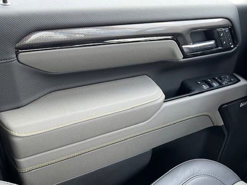 Certified 2024 Chevrolet Silverado 2500 ZR2 w/ Technology Package image 33