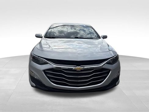 Used 2020 Chevrolet Malibu LT FWD image 2