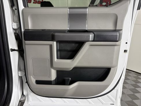 Used 2019 Ford F250 XLT w/ XLT Premium Package image 47