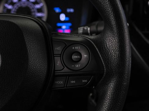 Used 2022 Toyota Corolla LE image 17