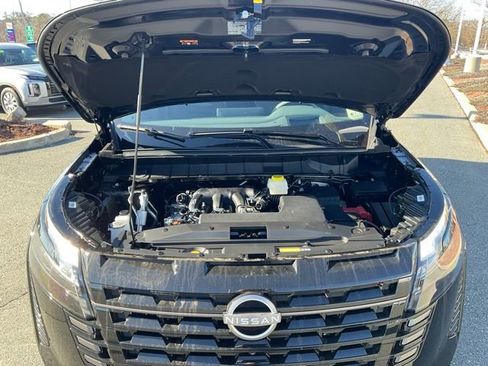 New 2026 Nissan Pathfinder Platinum image 28