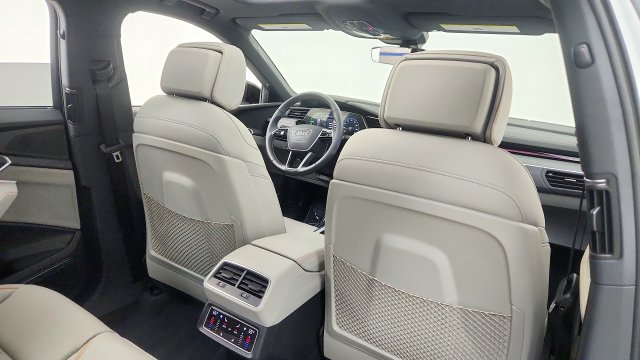 Used 2024 Audi Q8 e-tron Prestige AWD/4WD image 40