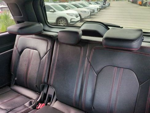 Used 2023 Ford Expedition Limited RWD image 14