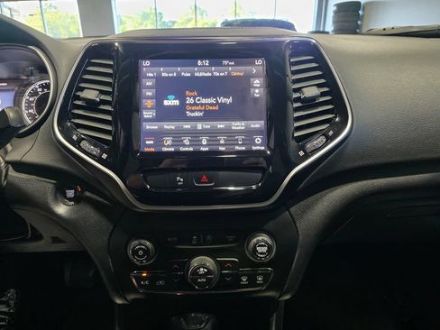 Used 2020 Jeep Cherokee Limited AWD/4WD image 9