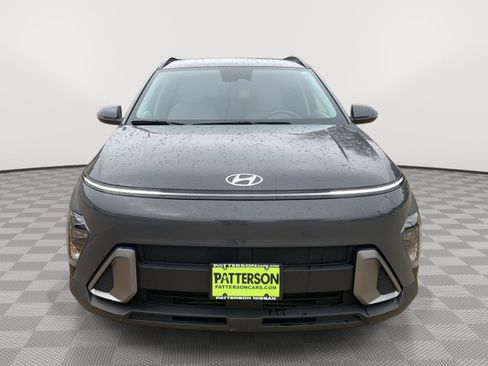 Used 2024 Hyundai Kona SEL image 2