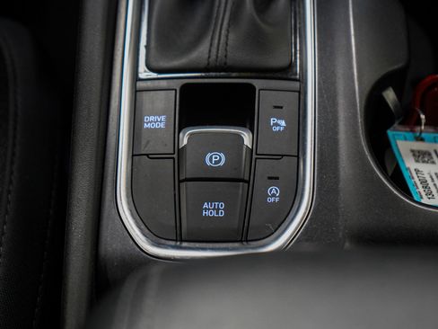 Used 2020 Hyundai Santa Fe SEL w/ Convenience Package image 19