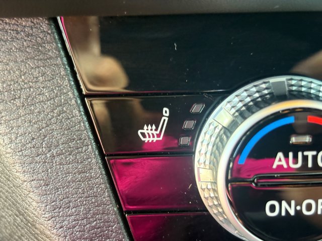 Used 2024 Mitsubishi Outlander SEL AWD/4WD image 17