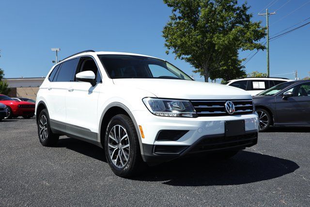 Used 2020 Volkswagen Tiguan SE AWD/4WD image 3
