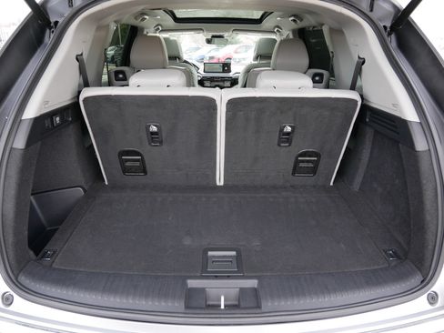 Used 2023 Acura MDX SH-AWD w/ Technology Package image 18