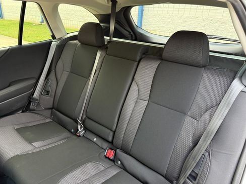 Used 2022 Subaru Outback Premium image 15