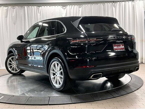 Used 2021 Porsche Cayenne image 3