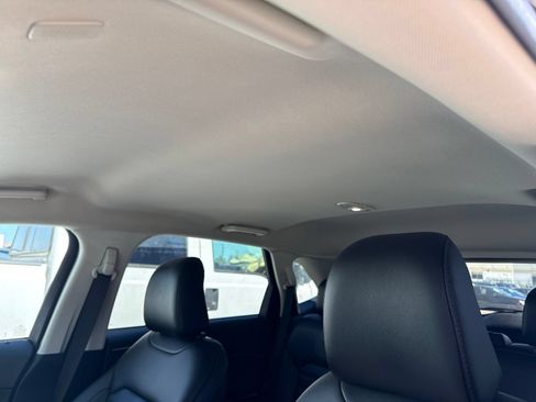 Used 2024 Ford Edge SEL w/ Convenience Package AWD/4WD image 9