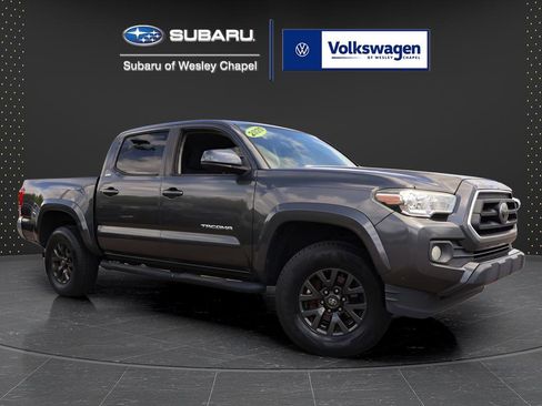 Used 2020 Toyota Tacoma SR5 RWD image 1