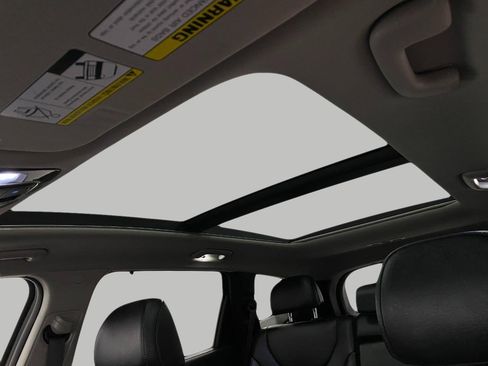 Used 2023 Hyundai Santa Fe SEL w/ Premium Package image 32