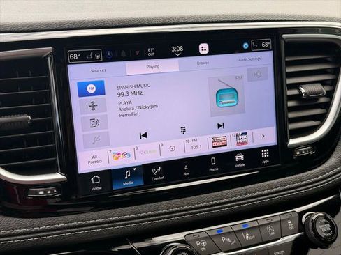 Certified 2025 Chrysler Pacifica Limited image 15