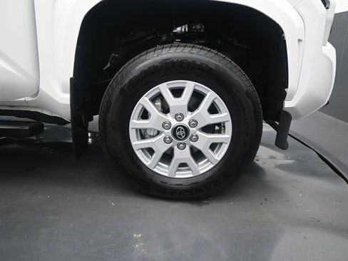 Used 2025 Toyota Tacoma SR5 RWD image 15