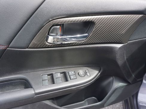 Used 2017 Honda Accord Sport Special Edition image 3