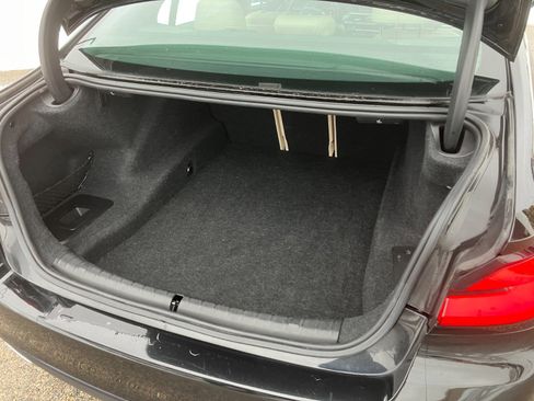 Used 2021 BMW 530i xDrive image 25