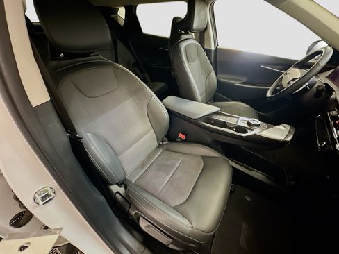 Used 2024 Kia EV6 Light image 32