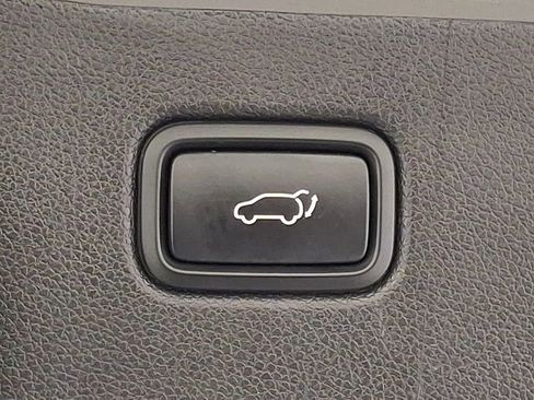 Used 2019 Kia Sorento SX image 29