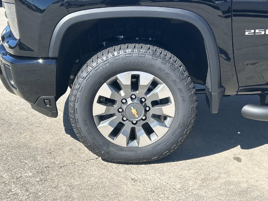 New 2026 Chevrolet Silverado 2500 Custom w/ Custom Value Package AWD/4WD image 7