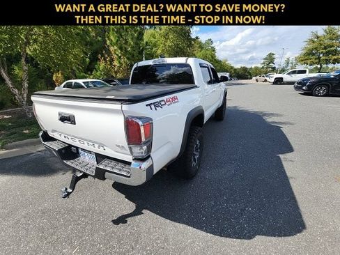 Used 2021 Toyota Tacoma TRD Off-Road AWD/4WD image 10