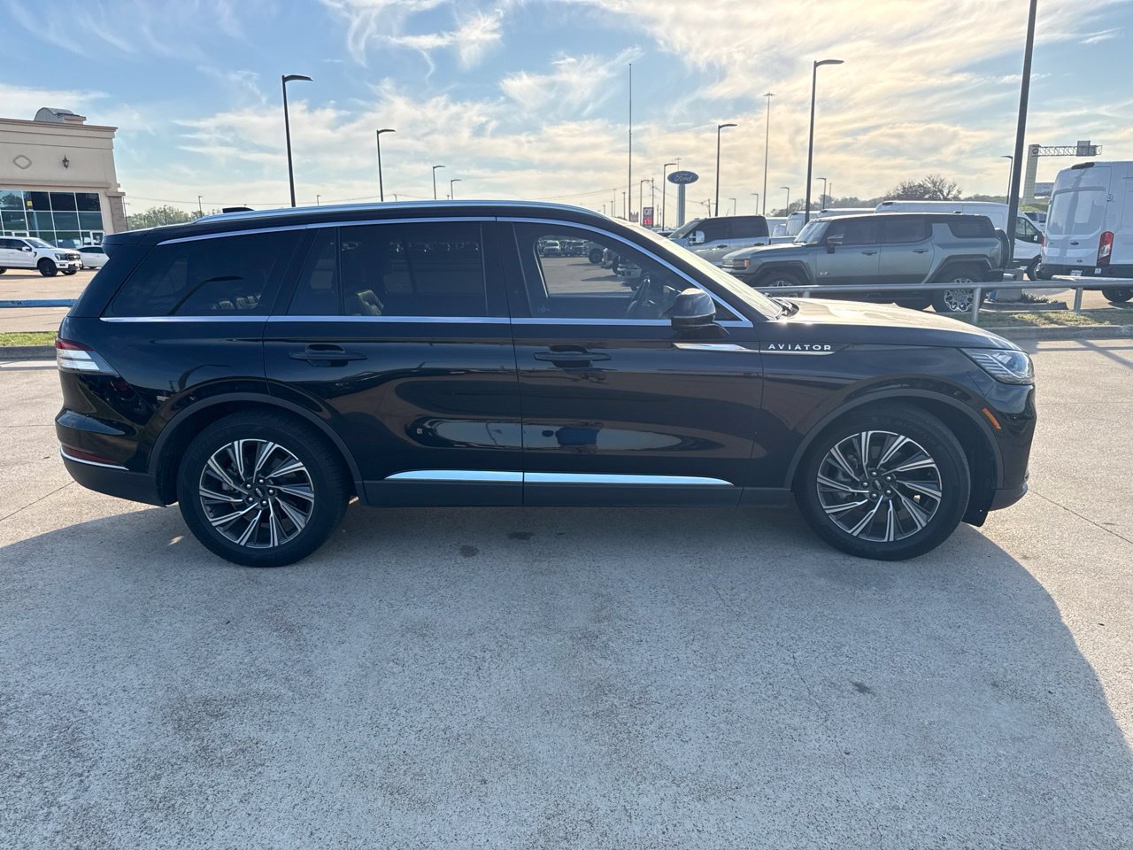 Used 2025 Lincoln Aviator 2WD w/ Equipment Group 101A image 16