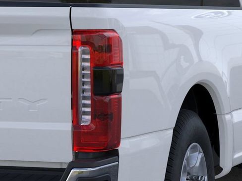 New 2026 Ford F250 XLT w/ XLT Premium Package RWD image 26