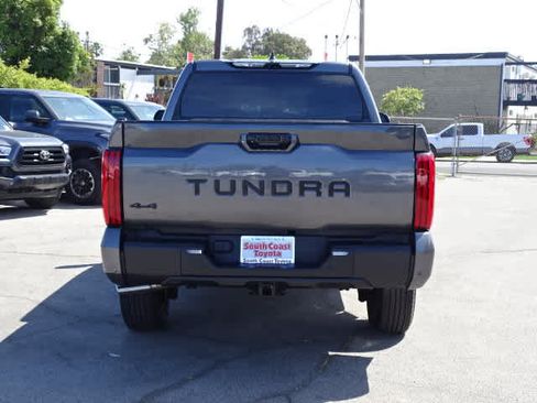 Used 2024 Toyota Tundra Limited AWD/4WD image 12