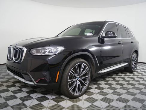 Used 2024 BMW X3 xDrive30i w/ Premium Package image 7