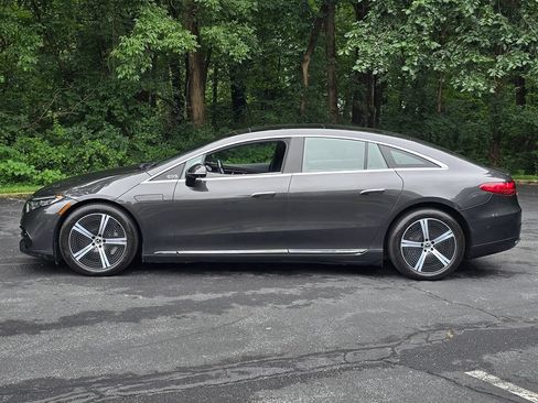 Used 2022 Mercedes-Benz EQS 450+ Sedan image 3