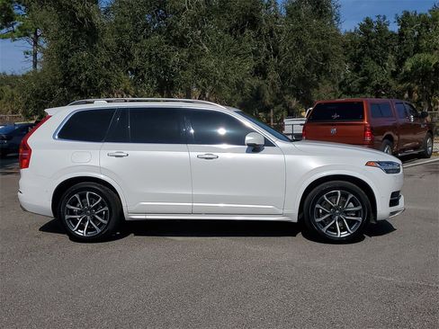 Used 2019 Volvo XC90 T6 Momentum w/ Advanced Package image 3