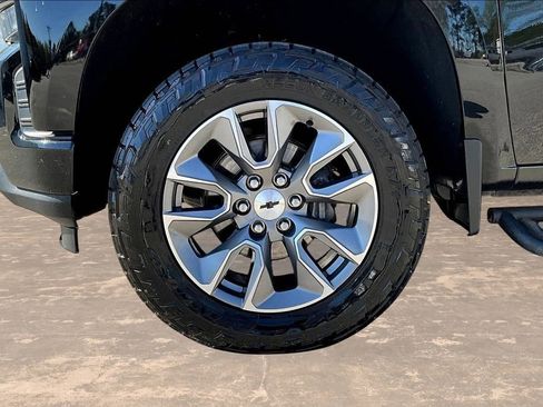 Used 2019 Chevrolet Silverado 1500 RST image 36