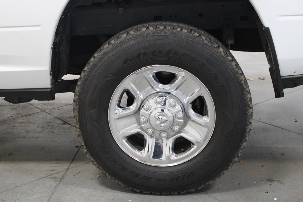 Used 2022 RAM 2500 Big Horn AWD/4WD image 54
