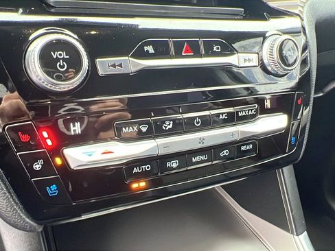 Used 2021 Ford Explorer Limited w/ Equipment Group 301A image 24