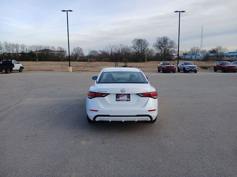 Used 2024 Nissan Sentra SV image 6