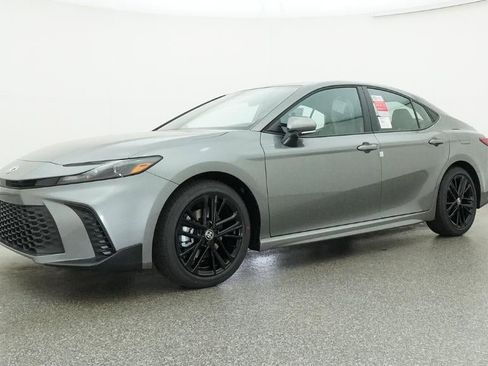 New 2026 Toyota Camry SE FWD image 17