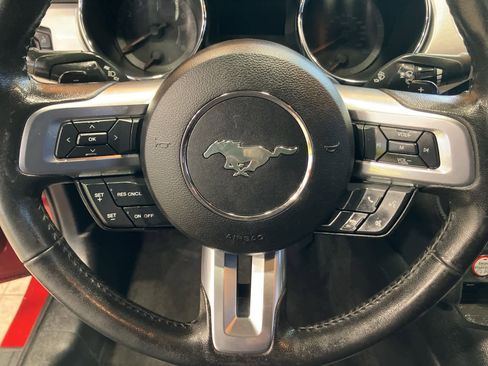 Used 2017 Ford Mustang Premium image 14