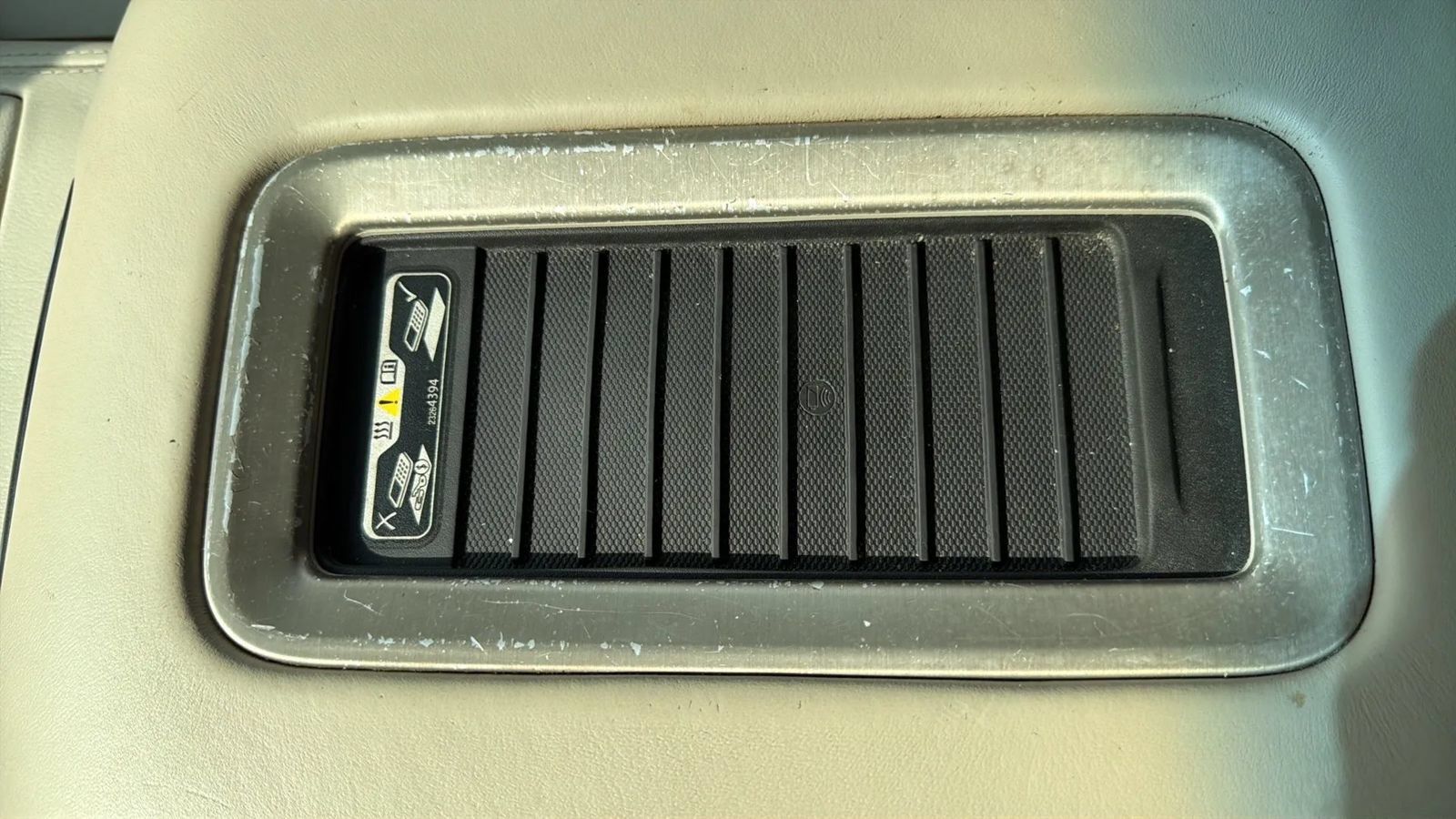 Used 2015 GMC Yukon Denali RWD image 27