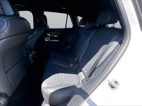Used 2023 Mercedes-Benz GLC 300 image 19