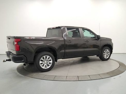 Used 2021 Chevrolet Silverado 1500 Custom AWD/4WD image 7