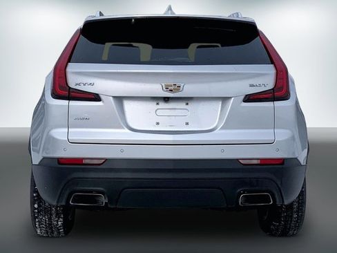 Used 2019 Cadillac XT4 Luxury w/ Cold Weather Package image 3