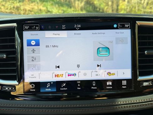 New 2026 Chrysler Pacifica Pinnacle image 32