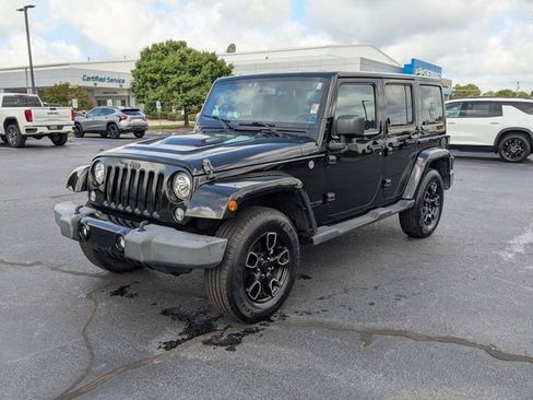 Used 2018 Jeep Wrangler Unlimited Sahara image 7
