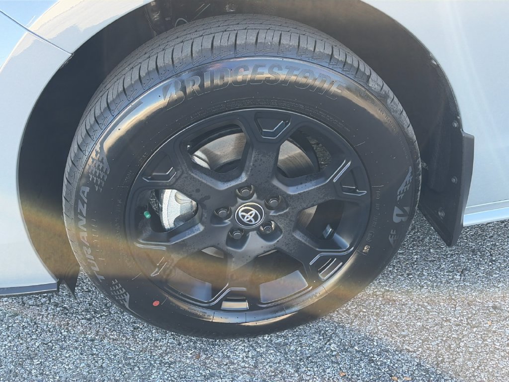 New 2026 Toyota Sienna XLE Woodland Edition AWD/4WD image 33