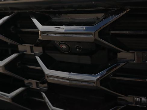 Used 2026 Chevrolet Silverado 1500 ZR2 AWD/4WD image 9
