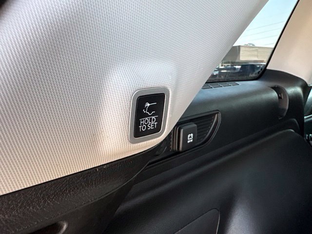 Used 2022 Jeep Grand Cherokee Limited 4xe w/ Luxury Tech Group II AWD/4WD image 39