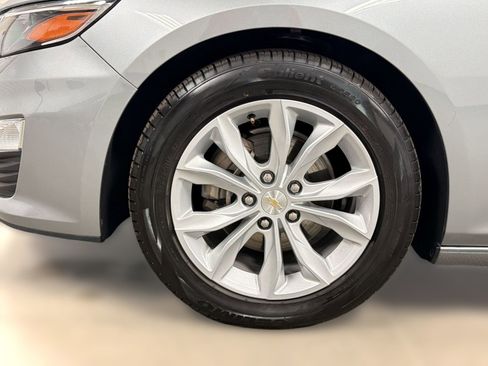 Used 2025 Chevrolet Malibu LT FWD image 11