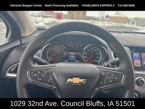 Used 2017 Chevrolet Cruze LT w/ Sun And Sound Package image 18