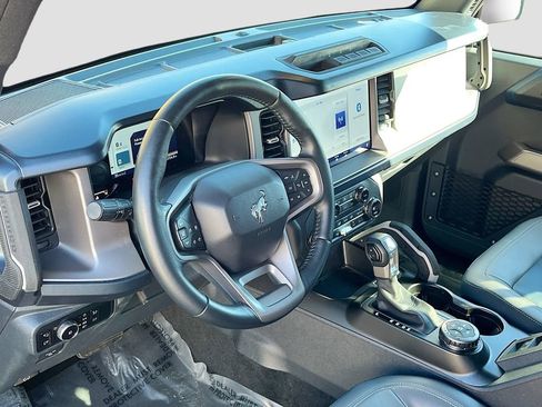 Used 2023 Ford Bronco Outer Banks AWD/4WD image 9
